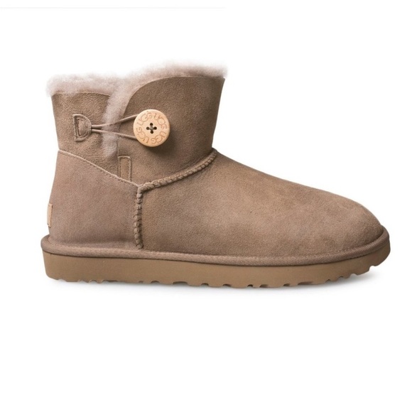 UGG MINI BAILEY BUTTON II CARIBOU BOOTS - WOMEN'S SZ. 6 AMPUTEE 1 SHOE LEFT SHOE - Picture 2 of 16